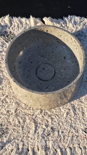 NÁPOLI gris con chips blancos y negros