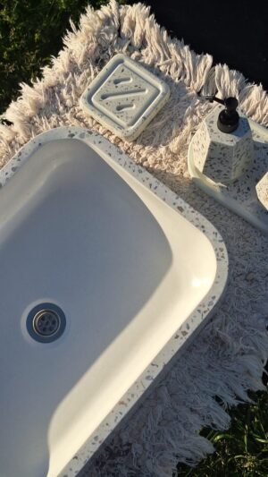 VIENA  blanca con borde terrazzo